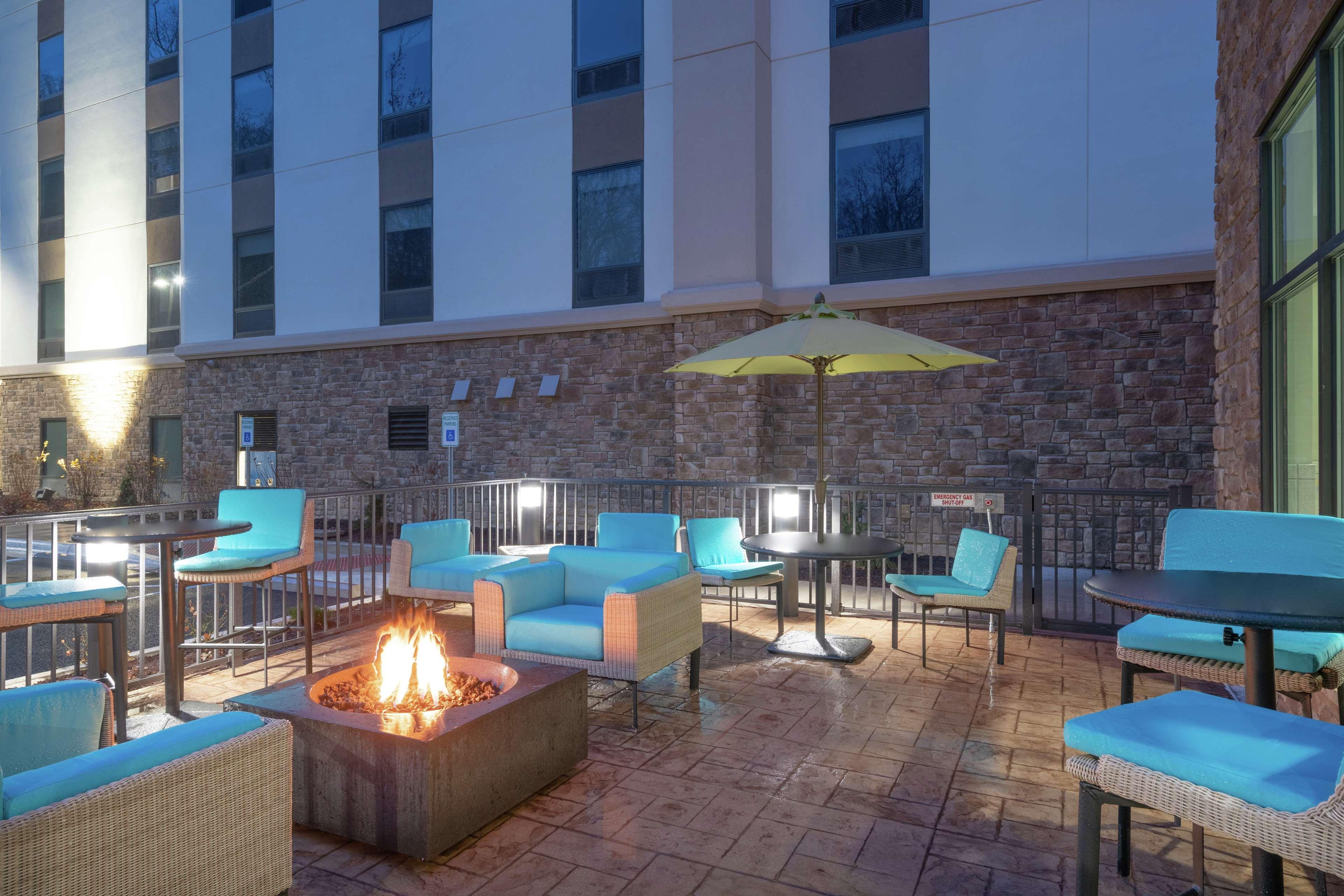 Hampton Inn Weston, Wv Bagian luar foto